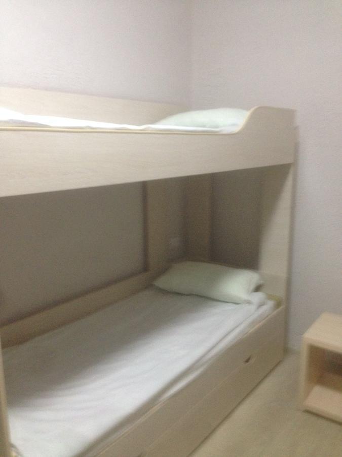 Hostel Ekonom Karagandy Buitenkant foto