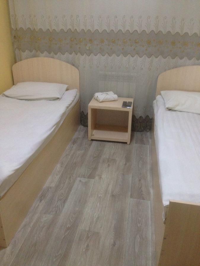 Hostel Ekonom Karagandy Buitenkant foto